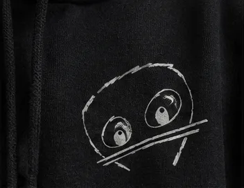Visualisierung: Nahaufnahme des kleinen Gesichts auf dem Hoodie