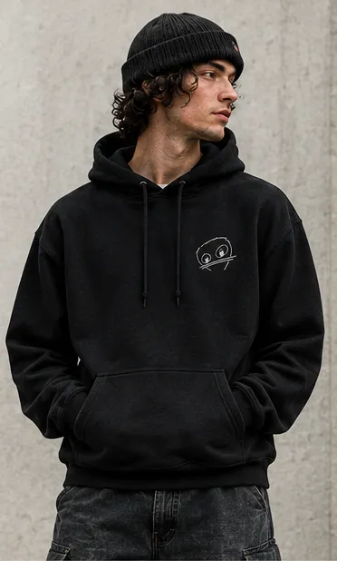 Visualisierung: Person im schwarzen Hoodie, kleines Gesicht auf der linken Brust
